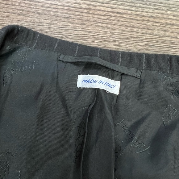 Brioni Black w/ White Pinstripe Super 150’s Suit 50L - Picture 3 of 9